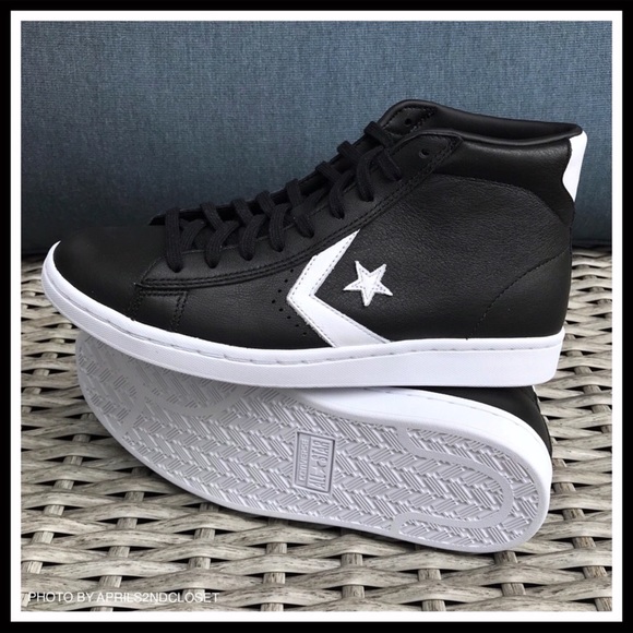 CONVERSE BLACK LEATHER ALL STAR MID HIGH TOPS A2C - Picture 3 of 8